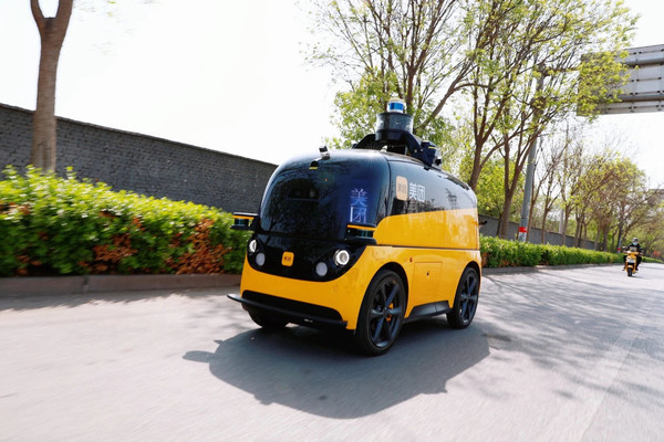 중국 3사가 개발 중인 자율주행 배송로봇