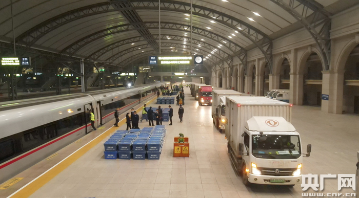 △중국은 지난 2020년 11월 후베이성에서 전자상거래 운송을 위해 고속철도 화물열차 서비스를 개시했다.(출처 : 중국중앙인민방송)