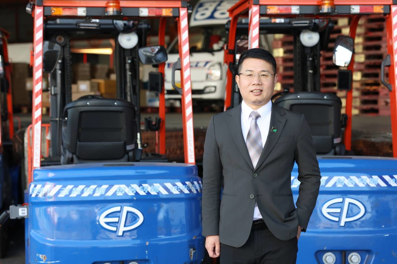 △파머 자오(Farmer Zhao) 이피이큅먼트 부사장